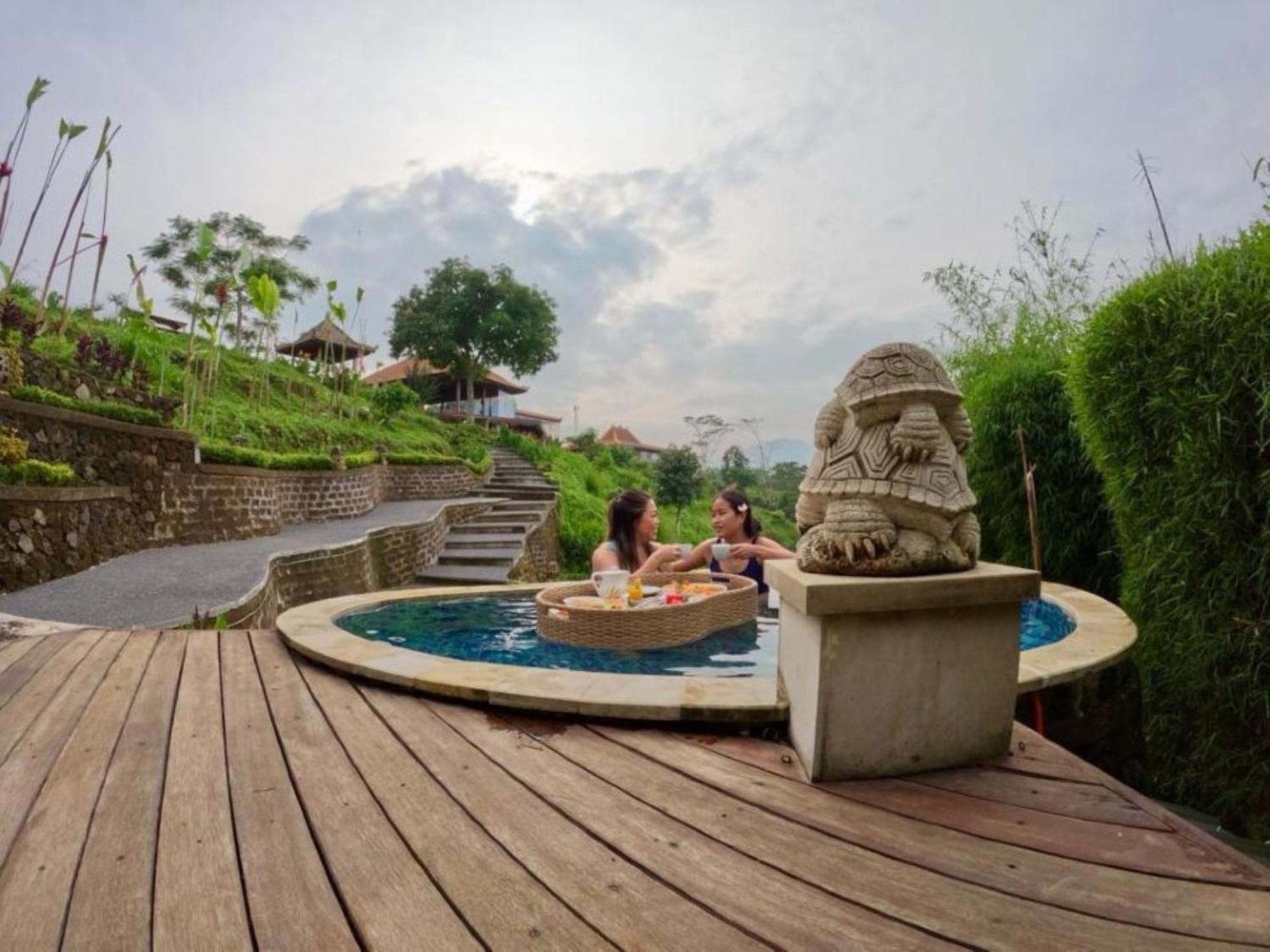 Munduk Tentrem Resort Bagian luar foto