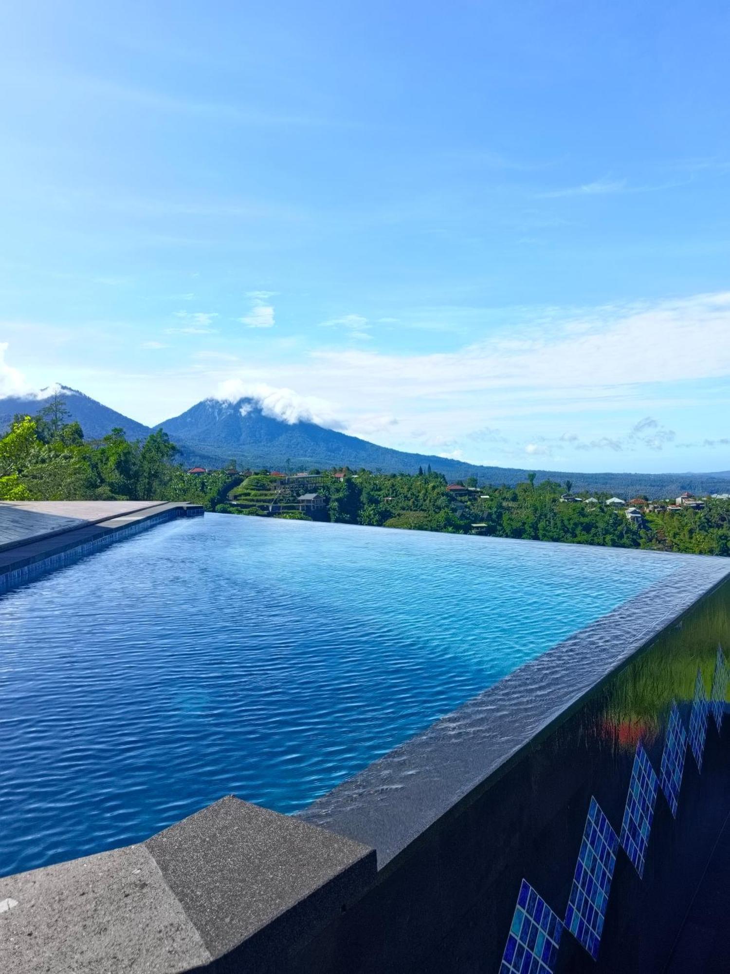 Munduk Tentrem Resort Bagian luar foto